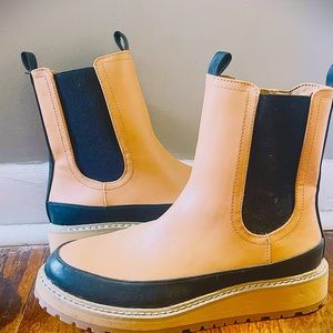 Tan Ugg boots